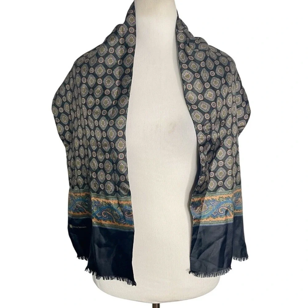 Pierre Balmain‎ Shawl Scarf Black Paisley Floral Print Fringed Elegant